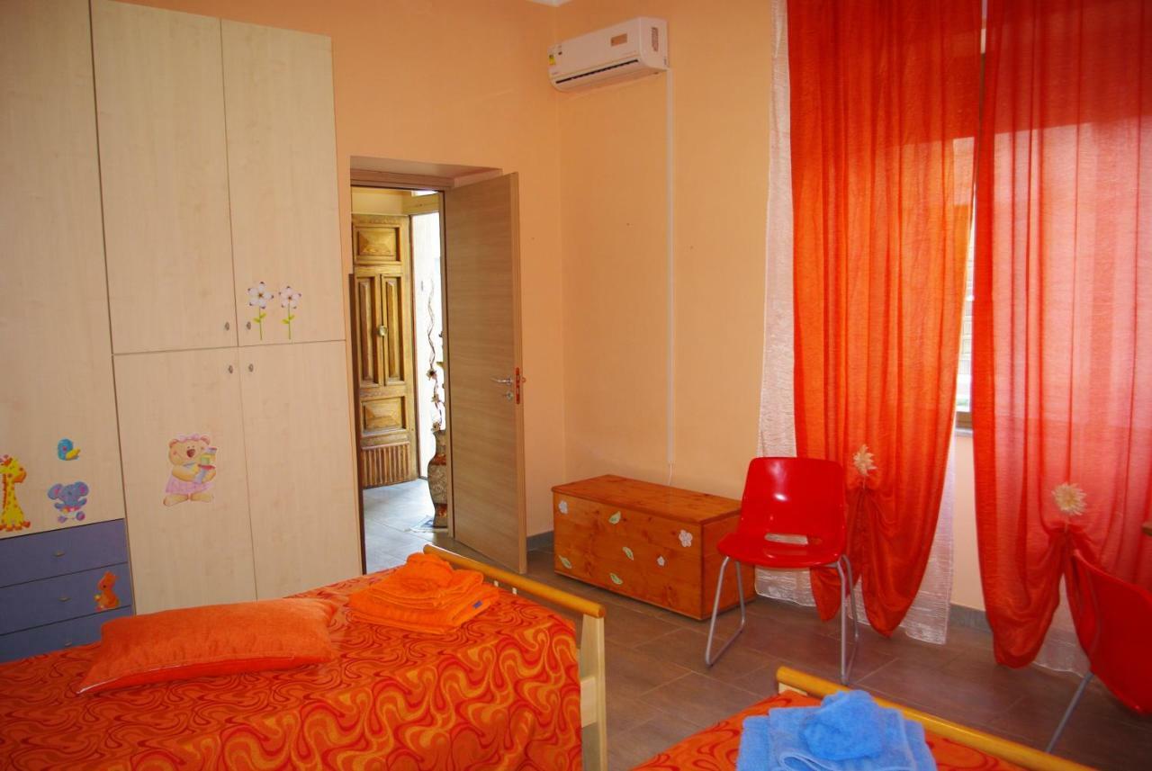 B&B Patrizialuna Vibo Valentia Marina Ruang foto